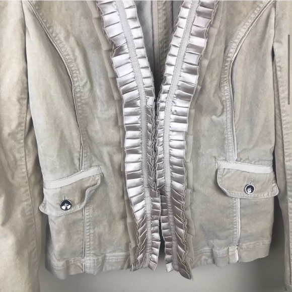 White House Black Market Cream Velvet Blazer - Picture 5 of 13